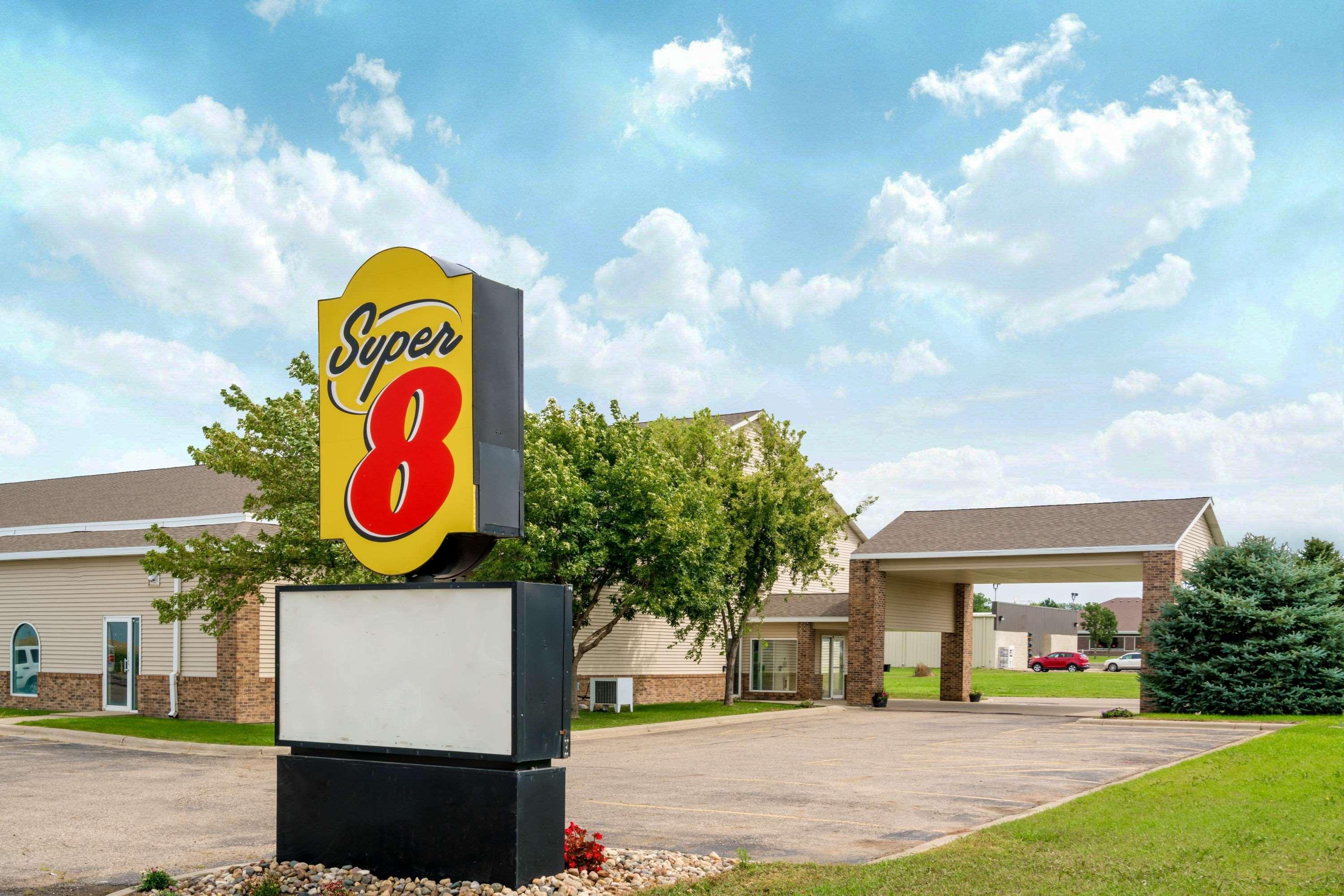 Hotel Super 8 By Wyndham Beresford Esterno foto