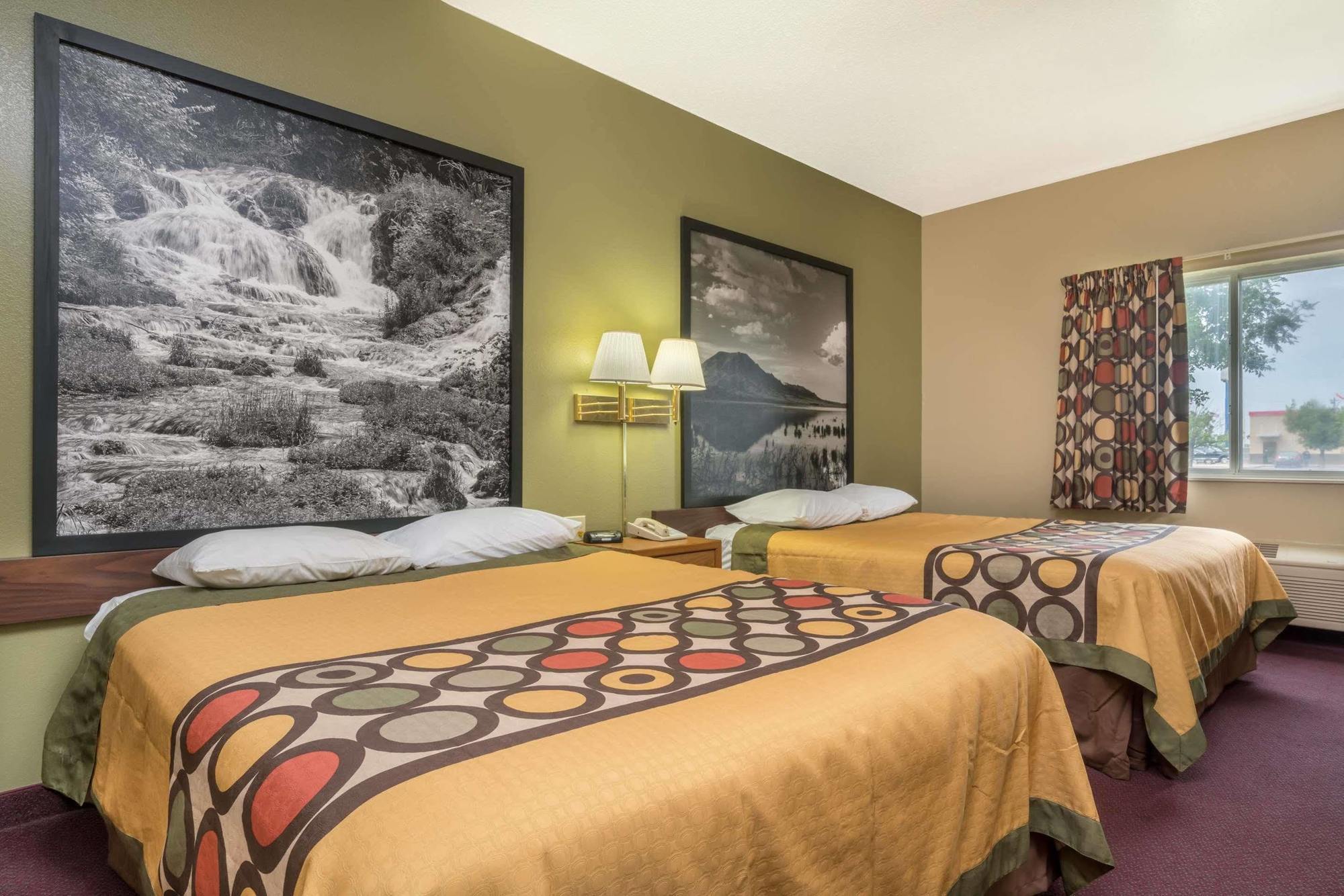 Hotel Super 8 By Wyndham Beresford Esterno foto